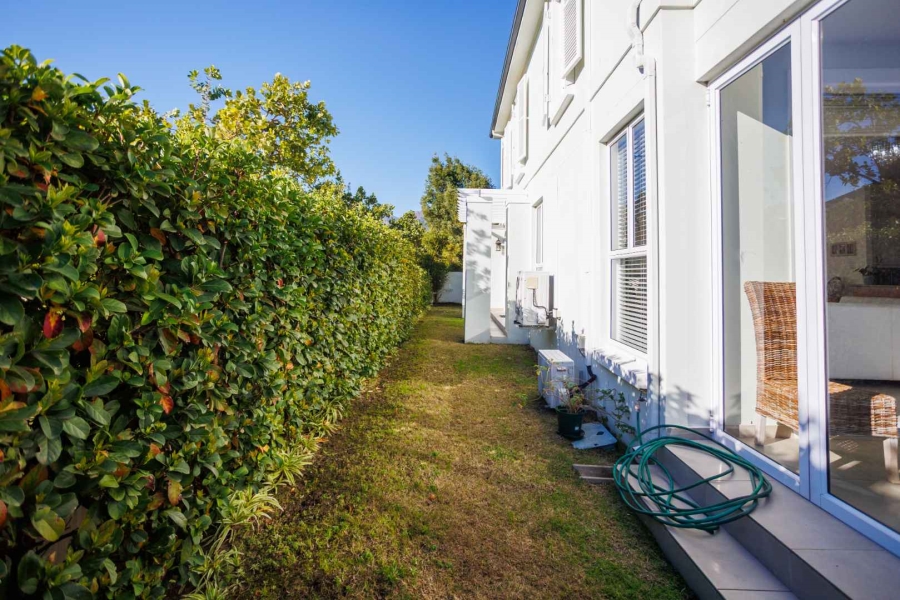 To Let 4 Bedroom Property for Rent in Val De Vie Estate Western Cape